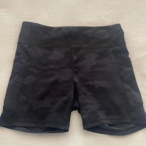 Black Camo Lulu Biker shorts with pockets!